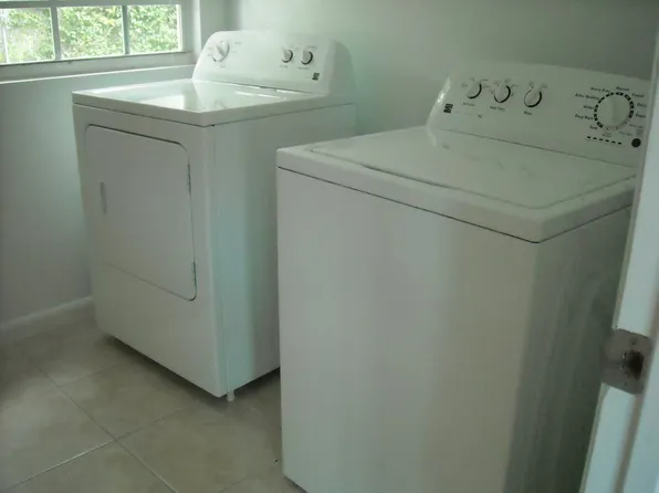 5866 SW 59th St, Miami, FL 33143