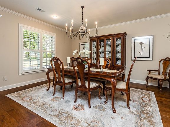 5th image of 4608 Maple Glen Ct