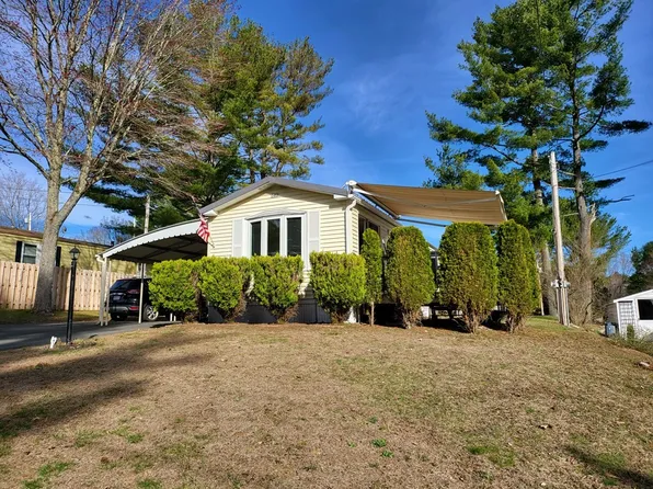 281 Chauncey Walker St #L-540, Belchertown, MA 01007