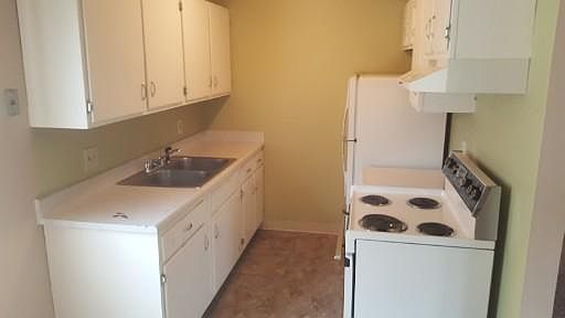 1st image of 3811 Sandhurst Dr APT 313