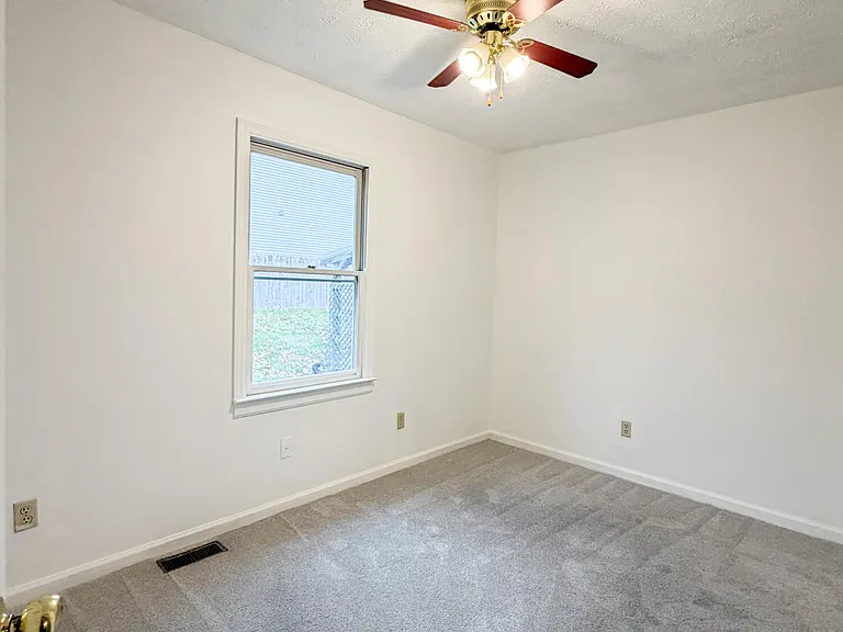352 Chase Pl — Photo 14