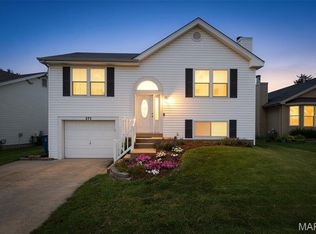 171 Kunze Dr, Saint Charles, MO 63303
