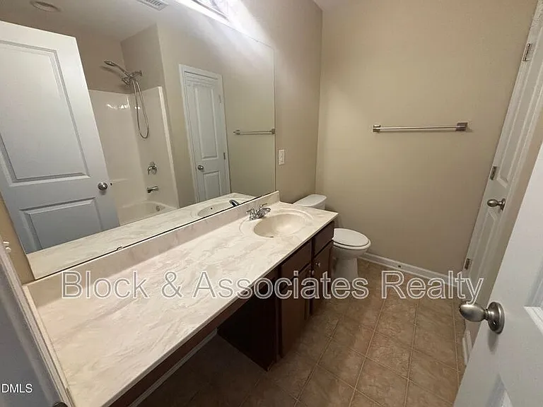 4 White Spruce Ct — Photo 44
