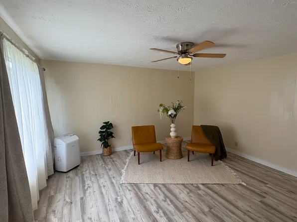 485 Waianuenue Ave #E124, Hilo, HI 96720