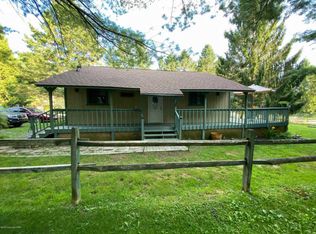 327 Campstead Cir, Blakeslee, PA 18610