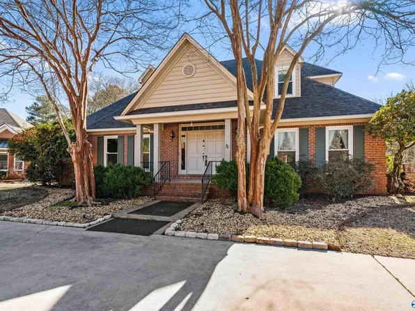 905 Whispering Pines Trl SW, Decatur, AL 35603