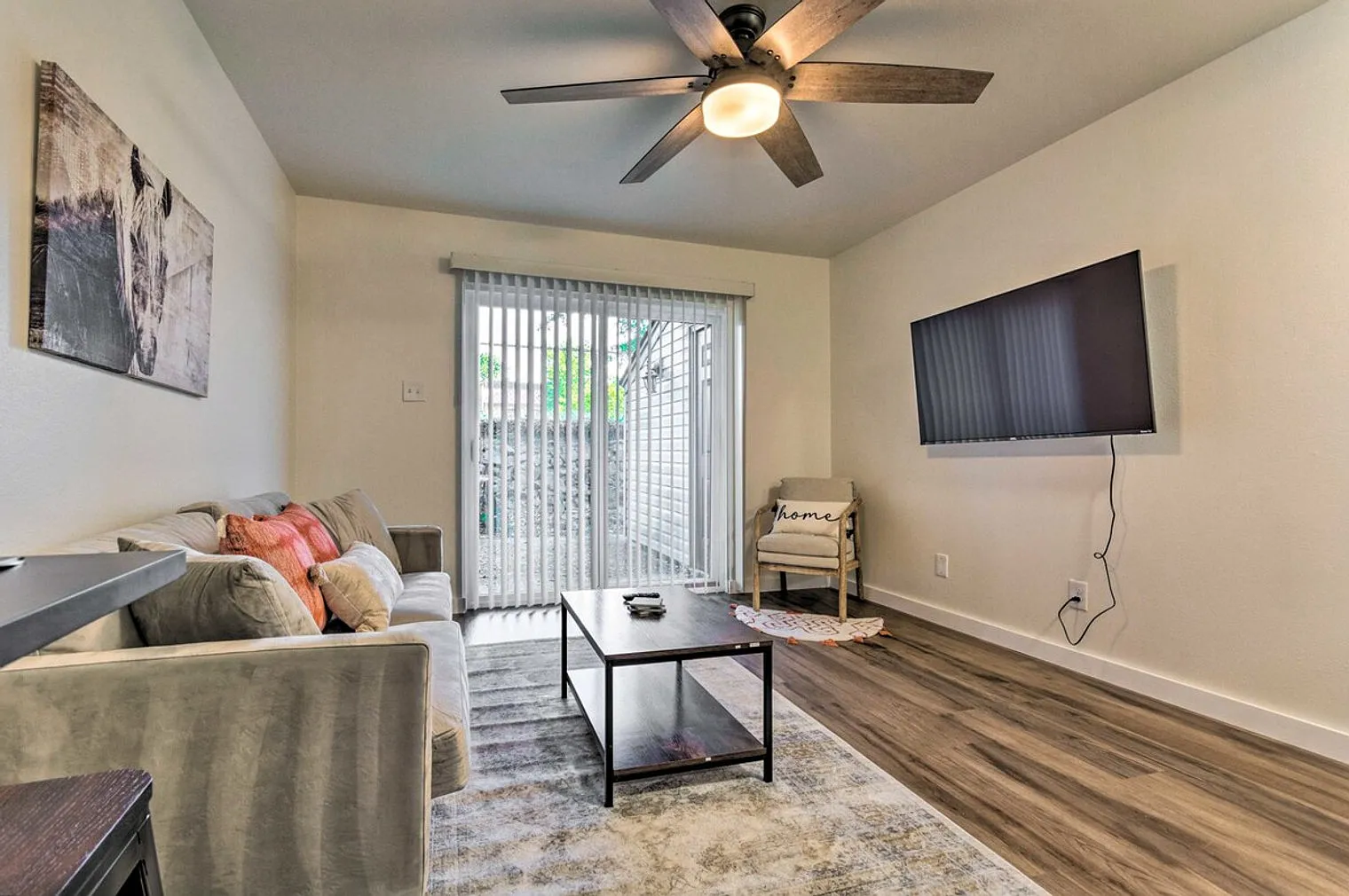 2 bed, 1.0 bath, $2,952 — Photo 3