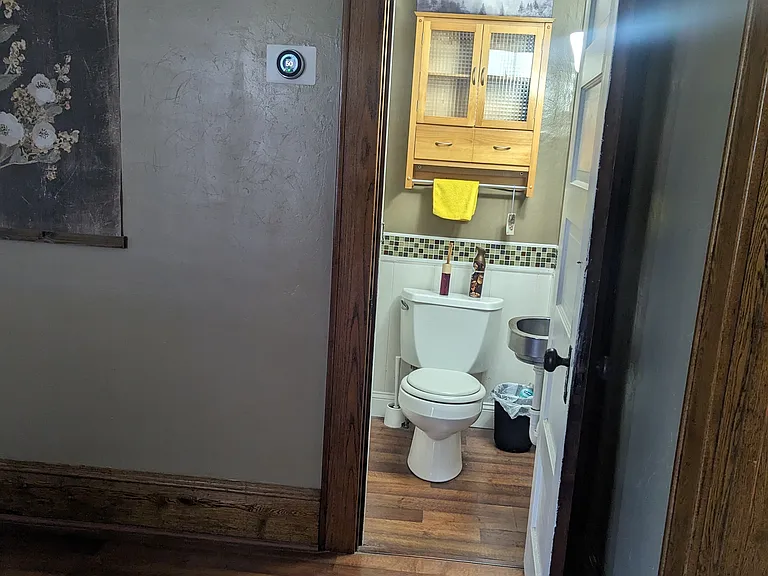 434 E Chapin St — Photo 19