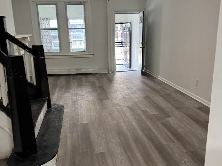 3825 N 18th St — Photo 3
