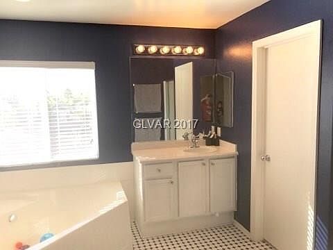 4th image of 7494 Treak Cliff Ct