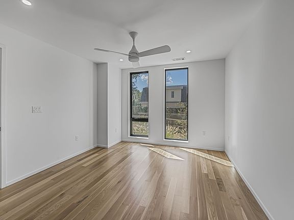 4th image of 547 Little Channing Way
