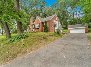 295 Harkness Ave, Springfield, MA 01118