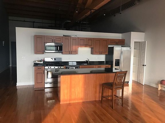 4th image of 2531 Trenton Ave APT 404