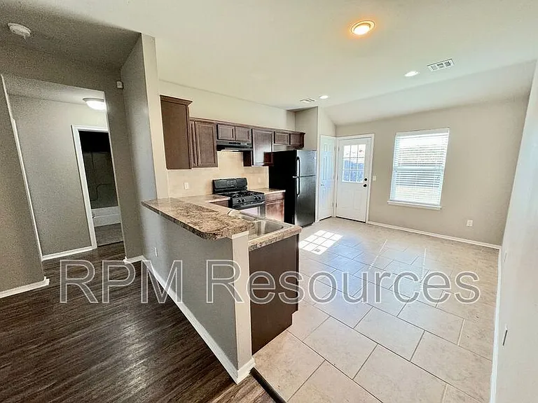 2920 Cider Mill Ln — Photo 12