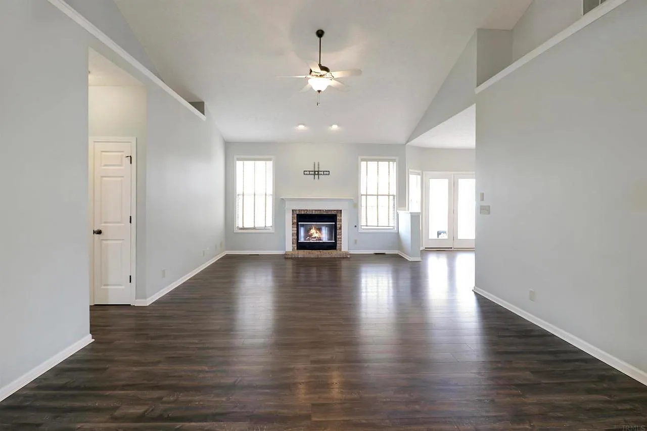 3 bed, 1556 sqft, $1,950 — Photo 2