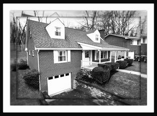 116 Colonial Village Dr, Pittsburgh, PA
