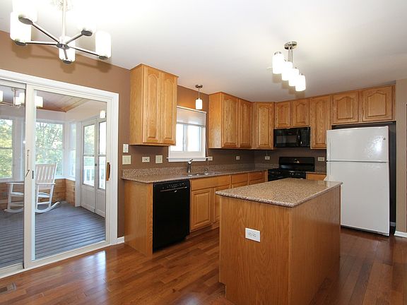 3rd image of 248 Wildflower Ln