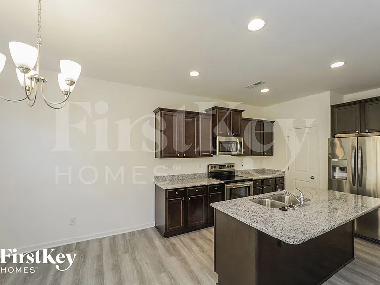 5734 Beaver Pond Trl — Photo 4