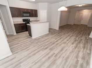 8711 Lar Ree Oaks Cir, Houston, TX 77028