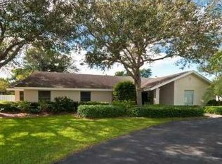 9702 SW 69th Pl, Pinecrest, FL 33156