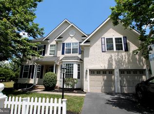 1 Hartfeld Rd, Newtown, PA 18940