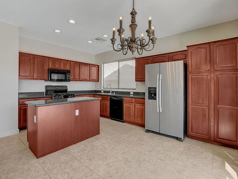 10649 Tuckermans Ave — Photo 17