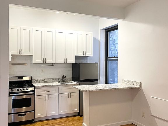 3rd image of 410 W End Ave APT 5D
