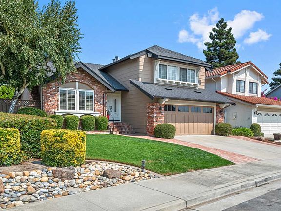 2nd image of 229 Woodbridge Cir