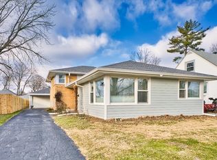 1970 Ash St, Des Plaines, IL 60018