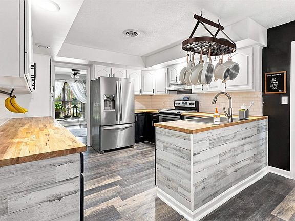 2nd image of 1502 Lisa Ln