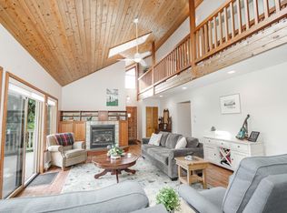 8096 Westwood Rd, Sunshine Coast, BC V7Z 1A7