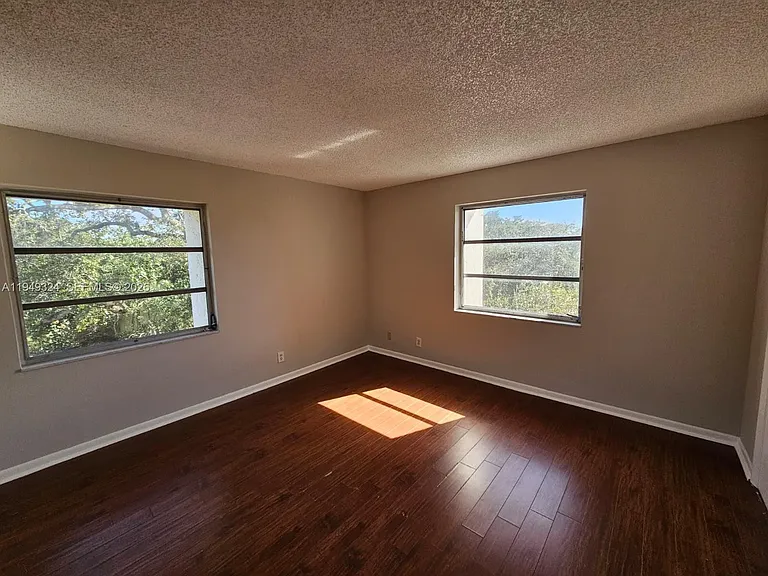 642 NW 13th St #310 — Photo 24