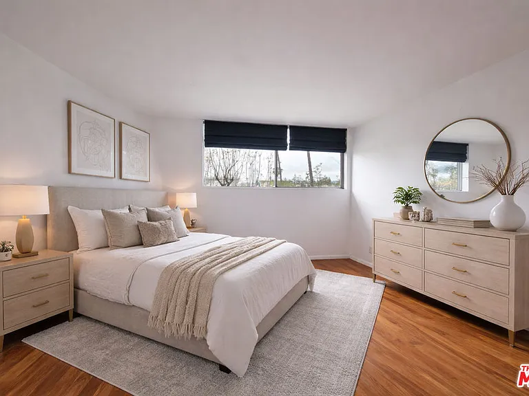 100 S Doheny Dr #424 — Photo 3