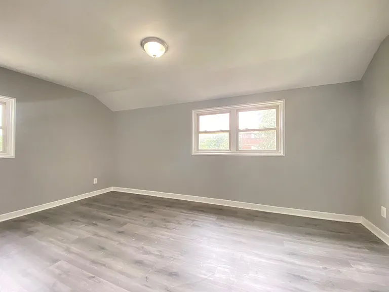 2301 Houston St — Photo 6