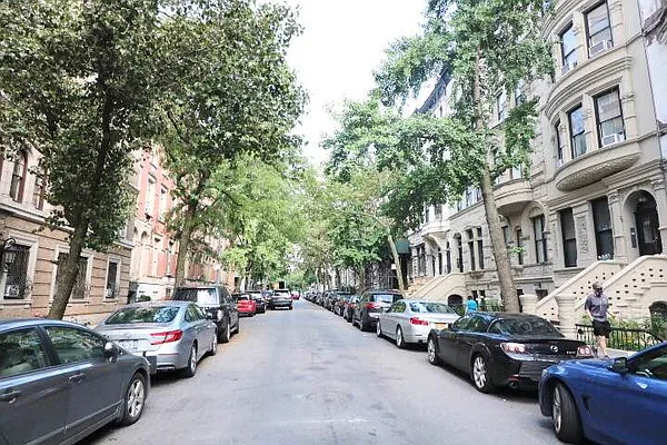 Rented by Oxford Property Group | media 13