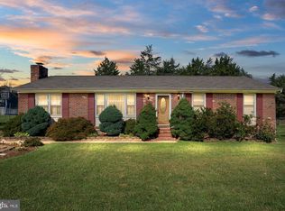 923 Eastern View Dr, Fredericksburg, VA 22405