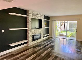 636 NW 13th St APT 17, Boca Raton, FL 33486