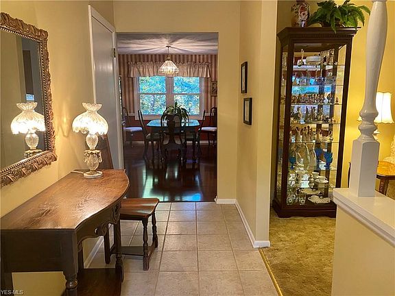 2nd image of 2626 Tanglewood Dr