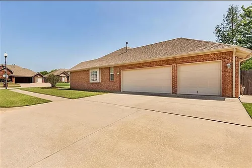 16009 Heather Ct Photo 1