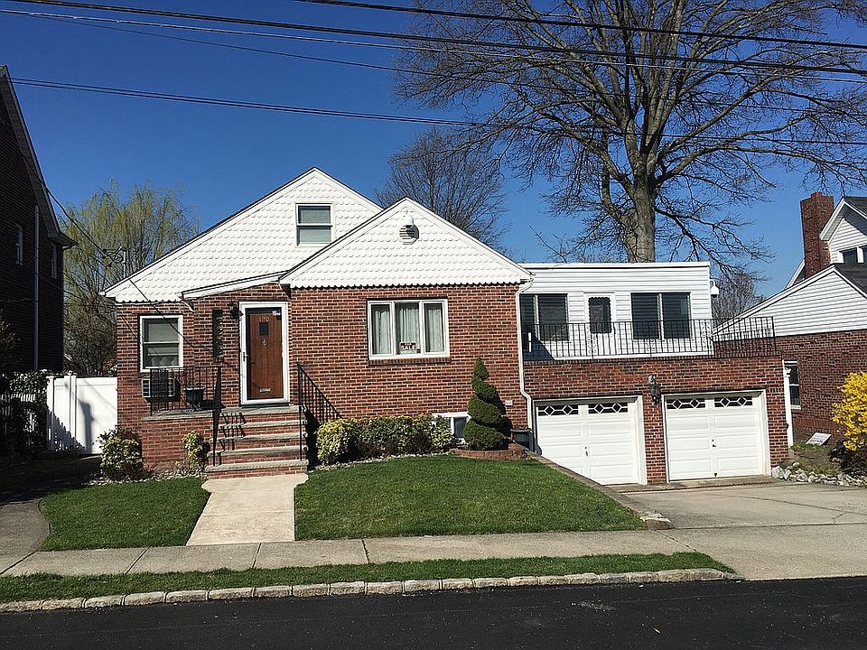 1st image of 120 Lawrence Ave