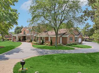 2430 Dorina Dr, Northfield, IL 60093