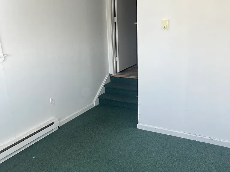 34 Monroe Ave #2 — Photo 7