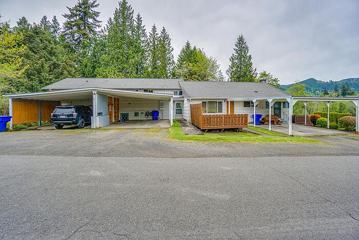 1st image of 249 Crescent Dr #249