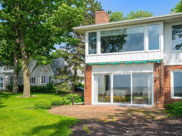 2216 N Carriage Ln APT 5, Port Clinton, OH 43452