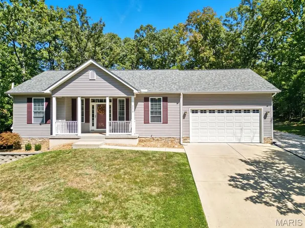 9410 Swanee Dr, Hillsboro, MO 63050