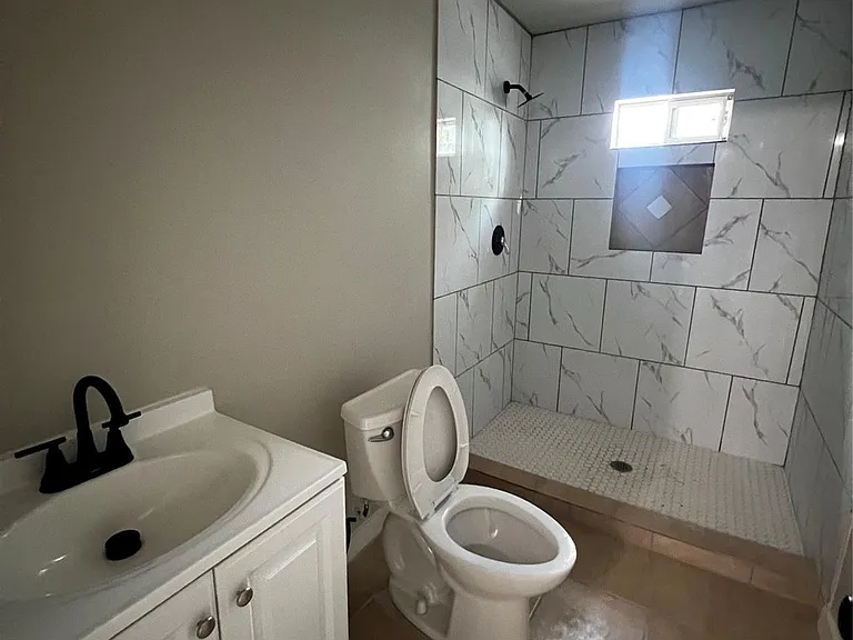 1801 Norlinda St — Photo 12