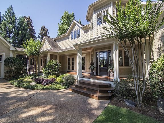 3rd image of 1101 Plantation Point Dr