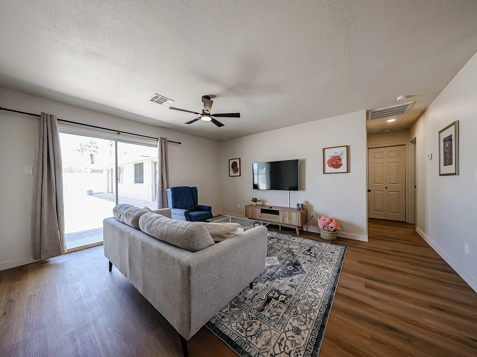 N 10th St, Phoenix — Photo 4
