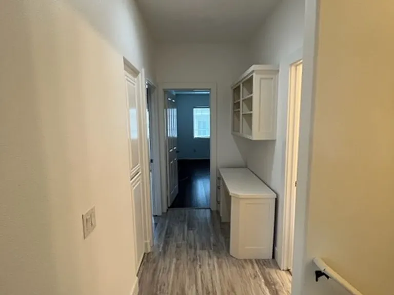 4927 Brighton Ave — Photo 13