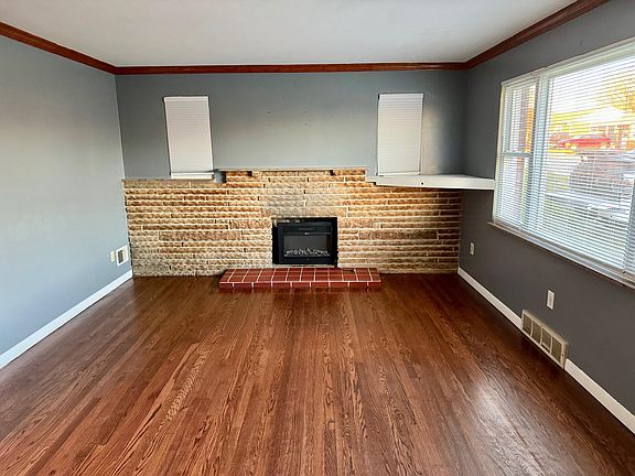 4th image of 19 Shaw Dr